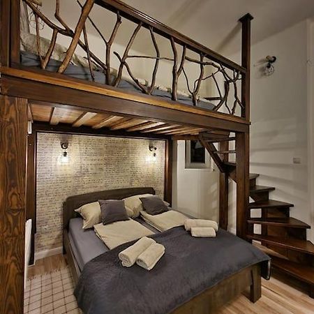 Vintage Apartman In City Center Miskolc Exterior foto